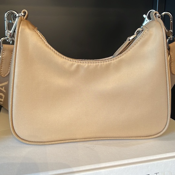 Prada Re-Edition 2005 re-nylon bag - Picture 4 of 8